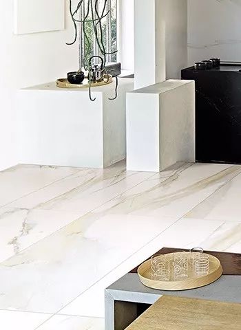 瓷磚帶點色差,效果會更好看